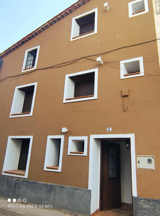 Apartamentos Patas Y Patetas Tragacete Ngoại thất bức ảnh